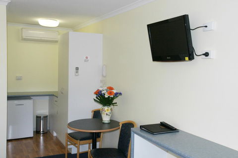 Pelican Motor Inn - Accommodation Guide 32