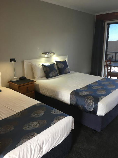 Pelican Motor Inn - Accommodation Guide 6