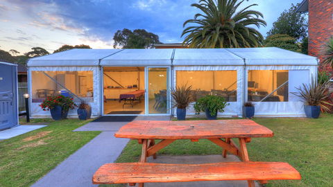 Pelican Motor Inn - Accommodation Guide 26