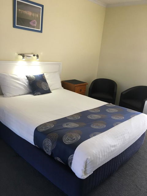 Pelican Motor Inn - Accommodation Guide 18