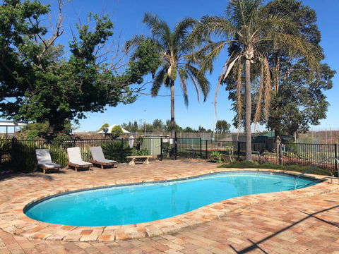 Hunter Oasis - Accommodation Asia 11