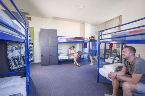 YHA Sydney Central - Accommodation Guide 12