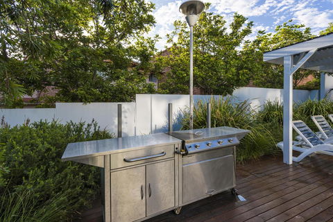 Oaks Nelson Bay Lure Suites - Accommodation Asia 7