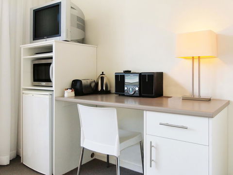 Oaks Nelson Bay Lure Suites - Accommodation Asia 12