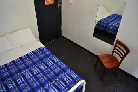 Maze Backpackers - Sydney - Accommodation Guide 8