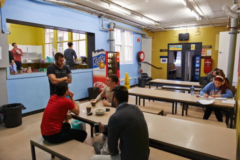 Maze Backpackers - Sydney - Accommodation Guide 15