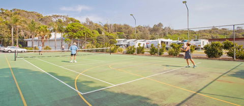 Blue Lagoon Beach Resort - Accommodation Asia 37