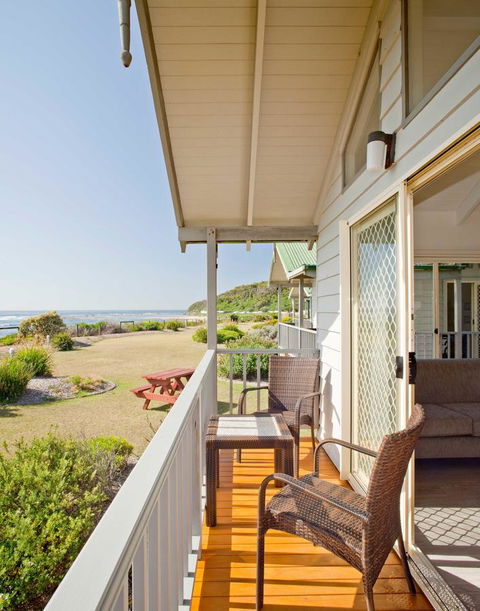 Blue Lagoon Beach Resort - Accommodation Asia 30