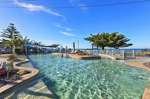 Blue Lagoon Beach Resort - Accommodation Asia 5
