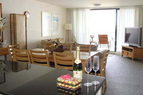 The Boathouse Resort Luxury Apartments - Accommodation Asia 21