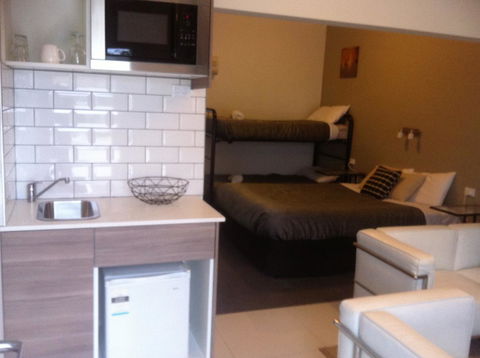Altair Motel - Accommodation Asia 11