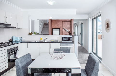 DD Apartments On Darling Harbour - Accommodation Guide 1
