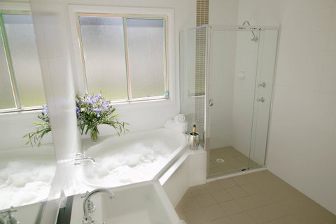 Nightingale Villas - Accommodation Guide 9