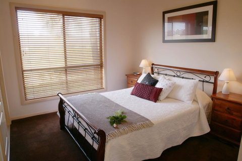 Nightingale Villas - Accommodation Guide 3