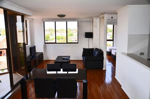 Fiori Apartments - Accommodation Guide 35