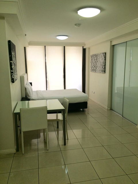 Fiori Apartments - Accommodation Guide 14
