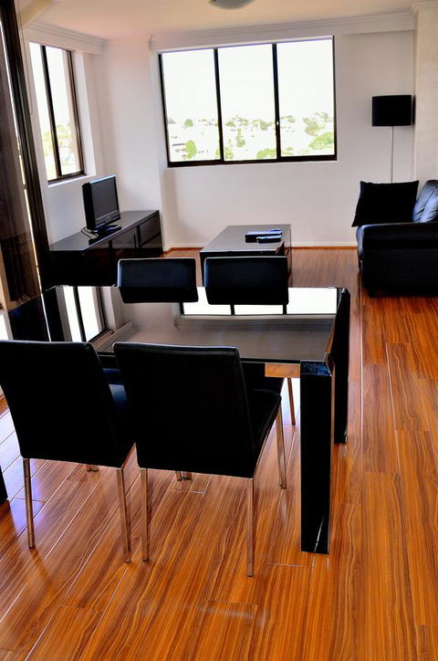 Fiori Apartments - Accommodation Guide 3