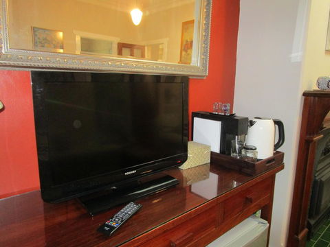 Boot Makers Cottage - Accommodation Asia 4