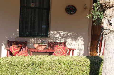Boot Makers Cottage - Accommodation Asia 2