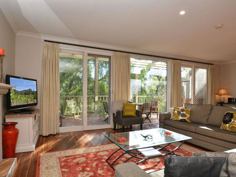 Villa 3br Chianti Villa Located Within Cypress Lakes Resort - Accommodation Guide 19