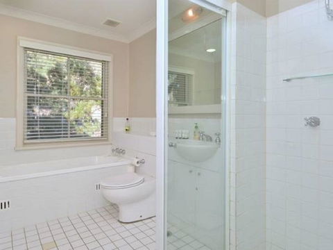 Villa 3br Chianti Villa Located Within Cypress Lakes Resort - Accommodation Guide 10