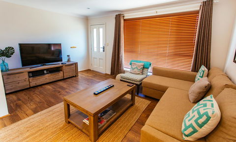 Sunbaker Pet Friendly Awards Finalist 4 Mins Walk To Culburra Beach - Accommodation Asia 7