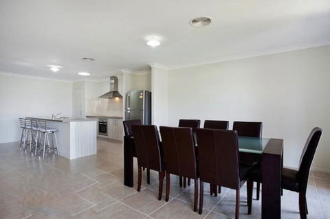 Jindabyne Executive - Accommodation Asia 3