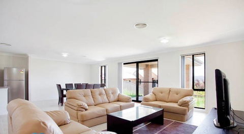 Jindabyne Executive - Accommodation Asia 5