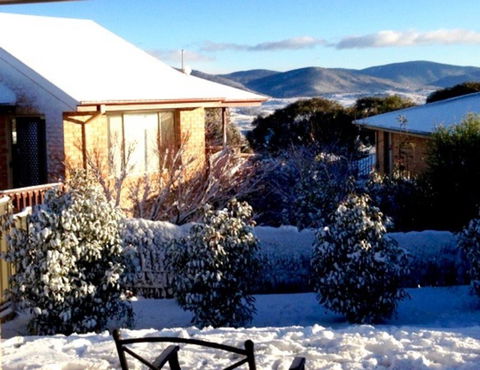 Jindabyne Executive - Accommodation Asia 10
