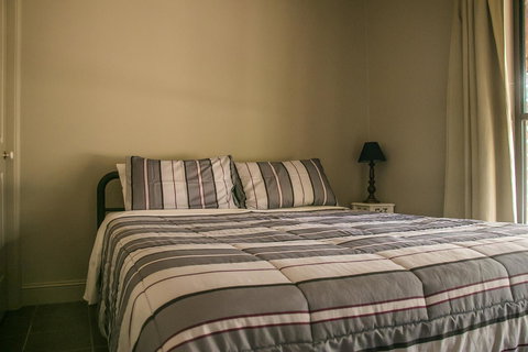 Ironstone Estate Lovedale - Accommodation Asia 13