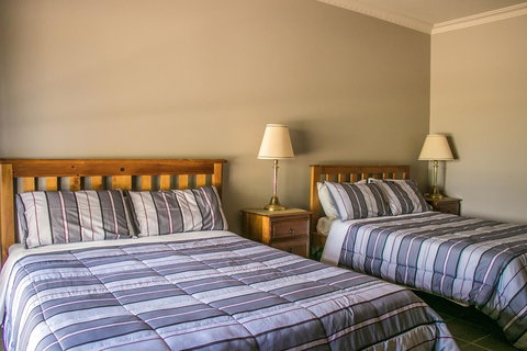 Ironstone Estate Lovedale - Accommodation Asia 11