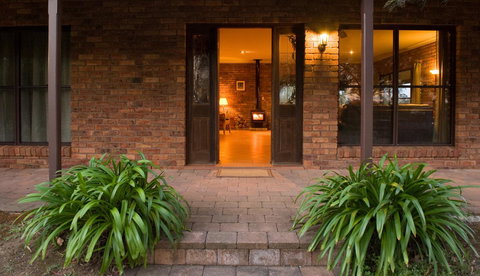 Ironstone Estate Lovedale - Accommodation Asia 38