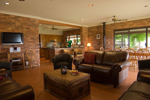 Ironstone Estate Lovedale - Accommodation Asia 30