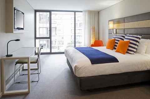 Novotel Newcastle Beach - Accommodation Guide 9