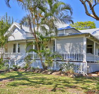 Arcadia House - Accommodation Guide