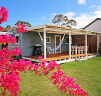 Hayes Beach House - Jervis Bay - Pet Friendly - Accommodation Asia