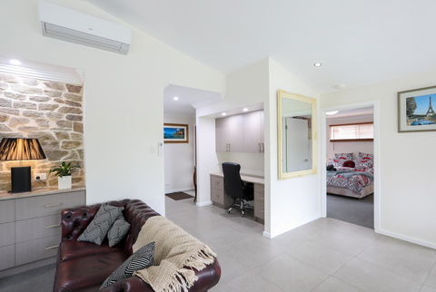 Armidale Cottage - House 2 - Accommodation Asia 9
