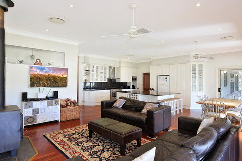 Terara Riverside Retreat - Accommodation Asia 6