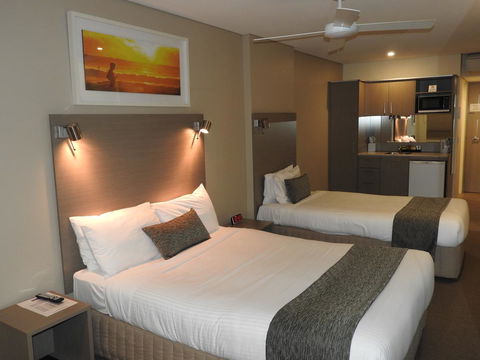 Manly Paradise Motel & Apartments - Accommodation Asia 1