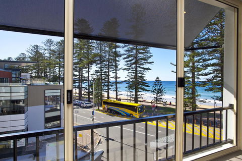 Manly Paradise Motel & Apartments - Accommodation Asia 4
