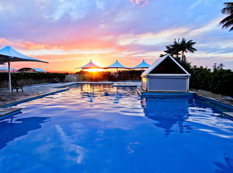 Oaks The Entrance Waterfront Suites - Accommodation Guide 0