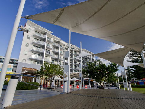 Oaks The Entrance Waterfront Suites - Accommodation Guide 7