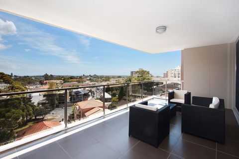 The Junction Palais - Modern And Spacious 2BR Bondi Junction Apartment Close To Everything - Accommodation Guide 1