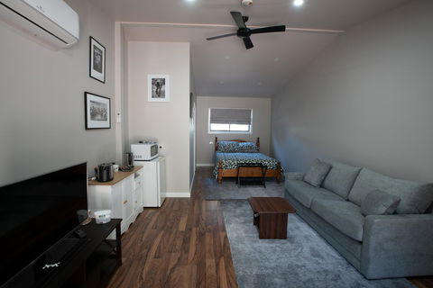 Pound Creek Gallery - Accommodation Asia 5