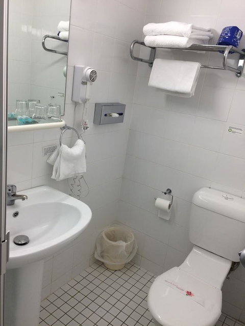 Edgecliff Lodge Motel - Accommodation Guide 12
