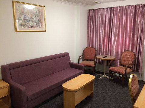 Edgecliff Lodge Motel - Accommodation Guide 10