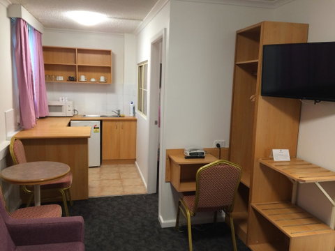 Edgecliff Lodge Motel - Accommodation Guide 16
