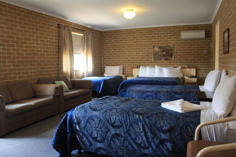 Grand Manor Motor Inn - Accommodation Asia 1