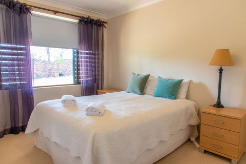 Belmont - Accommodation Asia 8
