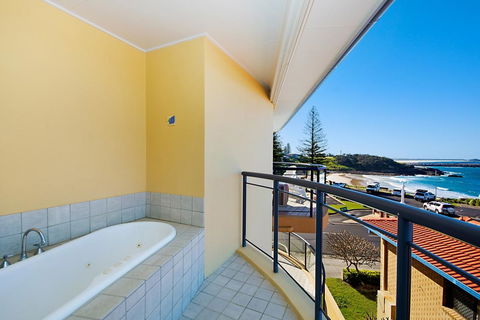 The Cove Yamba - Accommodation Asia 8